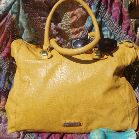 steve madden Handbags - Steve Madden..Mustard color handbag